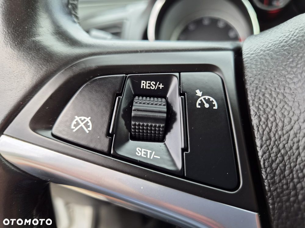 Opel Insignia 1.6 Turbo - 17