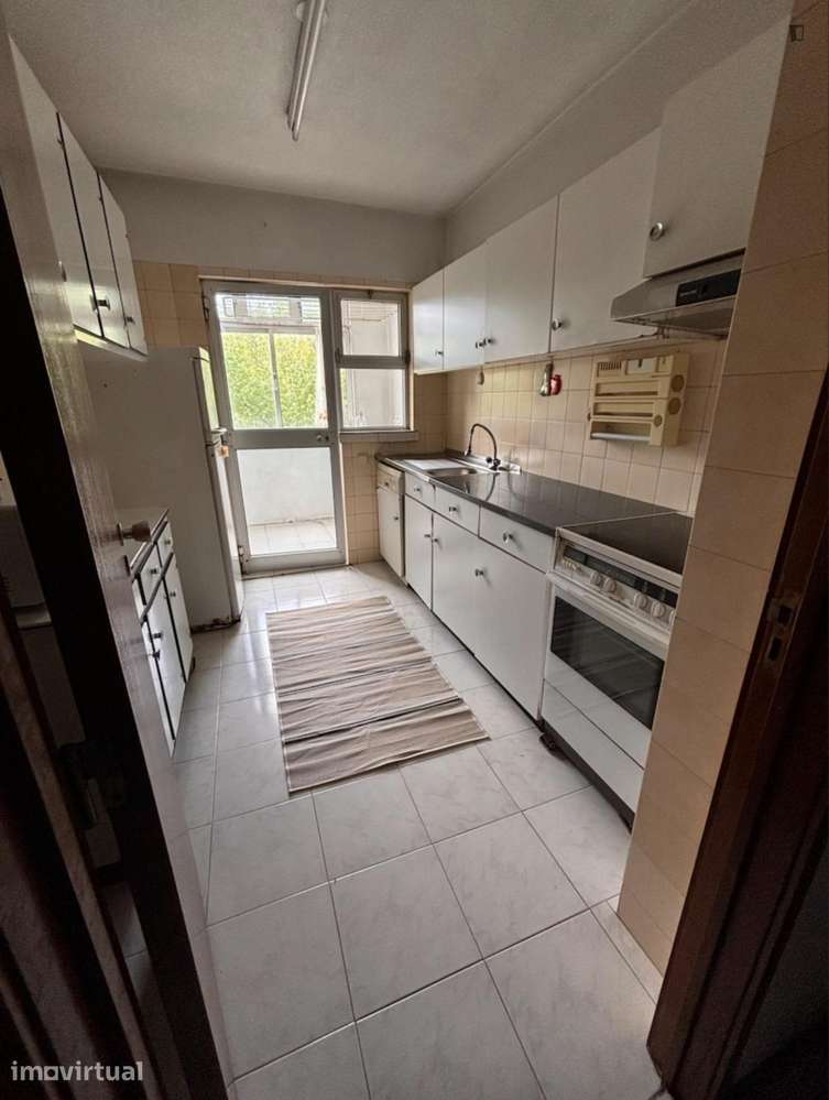 Quarto - localizado em Ramalde Porto - Grande imagem: 2/12