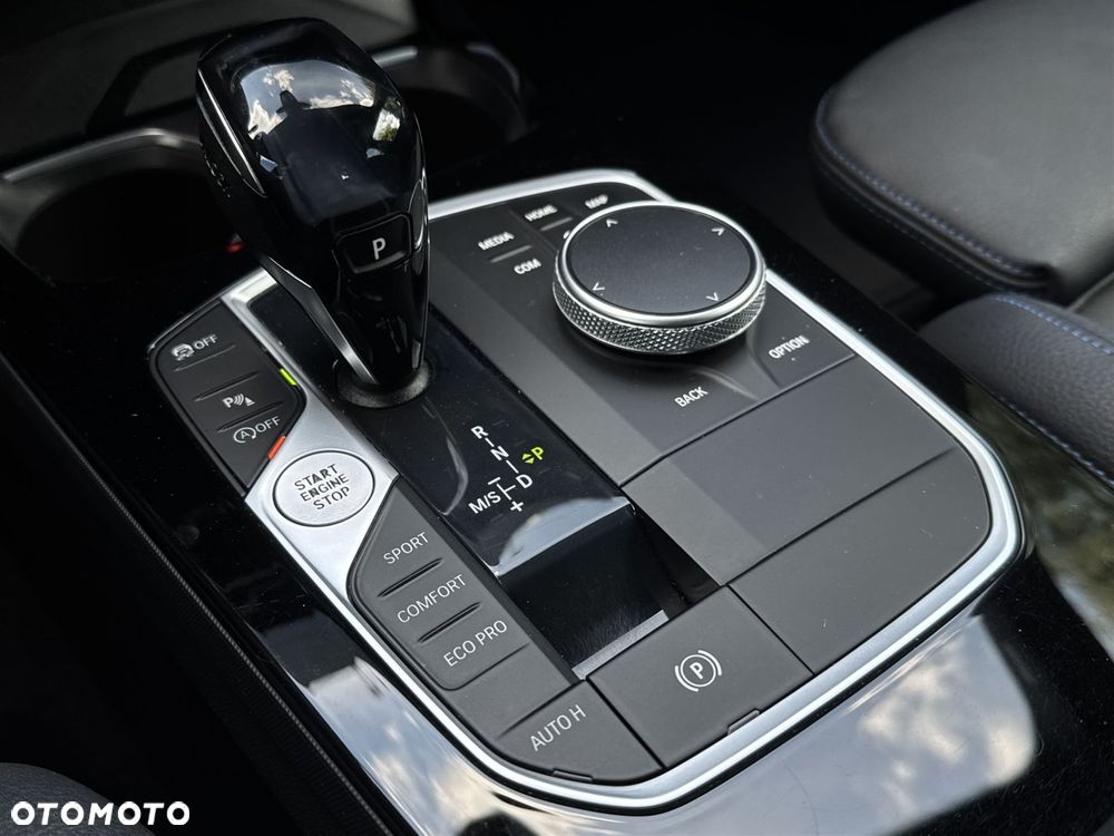 BMW Seria 2 220i - 16