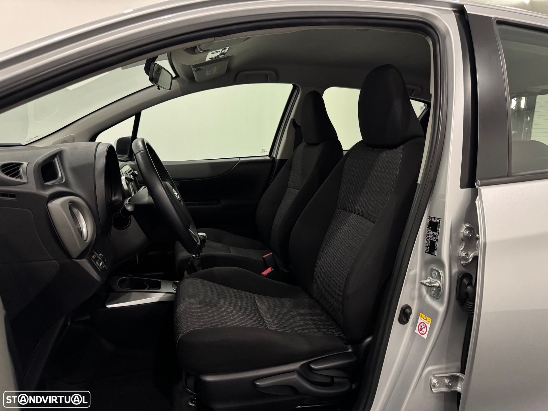 Toyota Yaris 1.4 D-4D ACtive+AC - 7