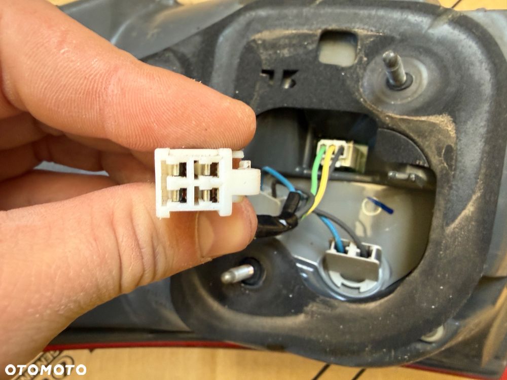 Lampa tył prawa, lewa Lexus LS600h USA 06-10r. NR. 250LRCL. - 4