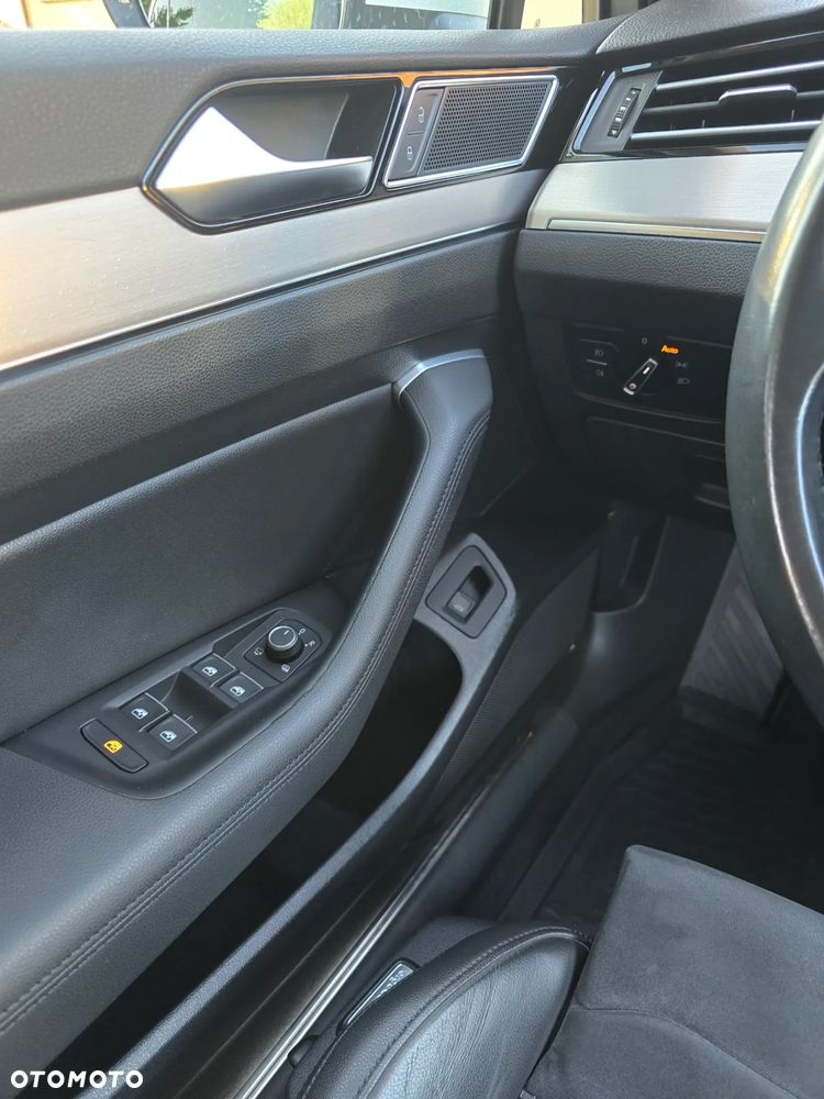 Volkswagen Passat 1.8 TSI BMT Highline - 9