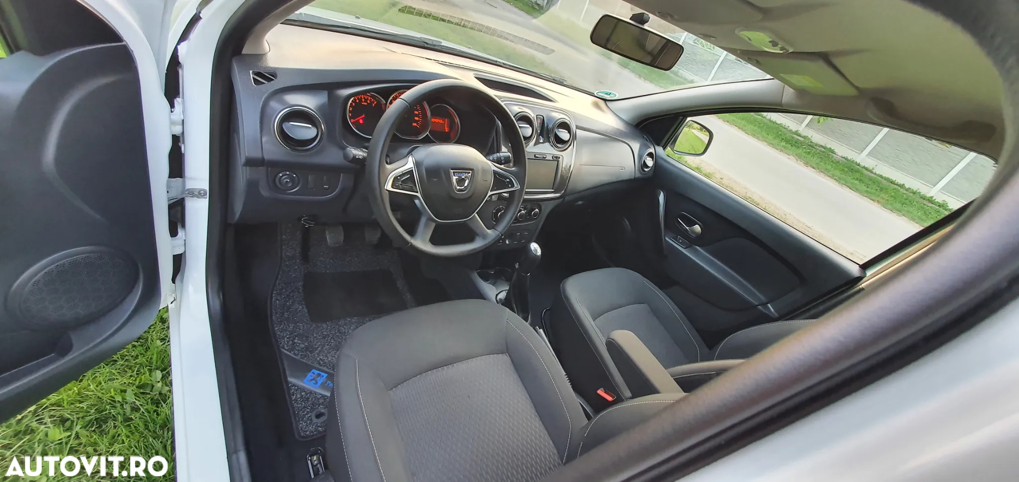 Dacia Sandero TCe 90 (S&S) Comfort - 6