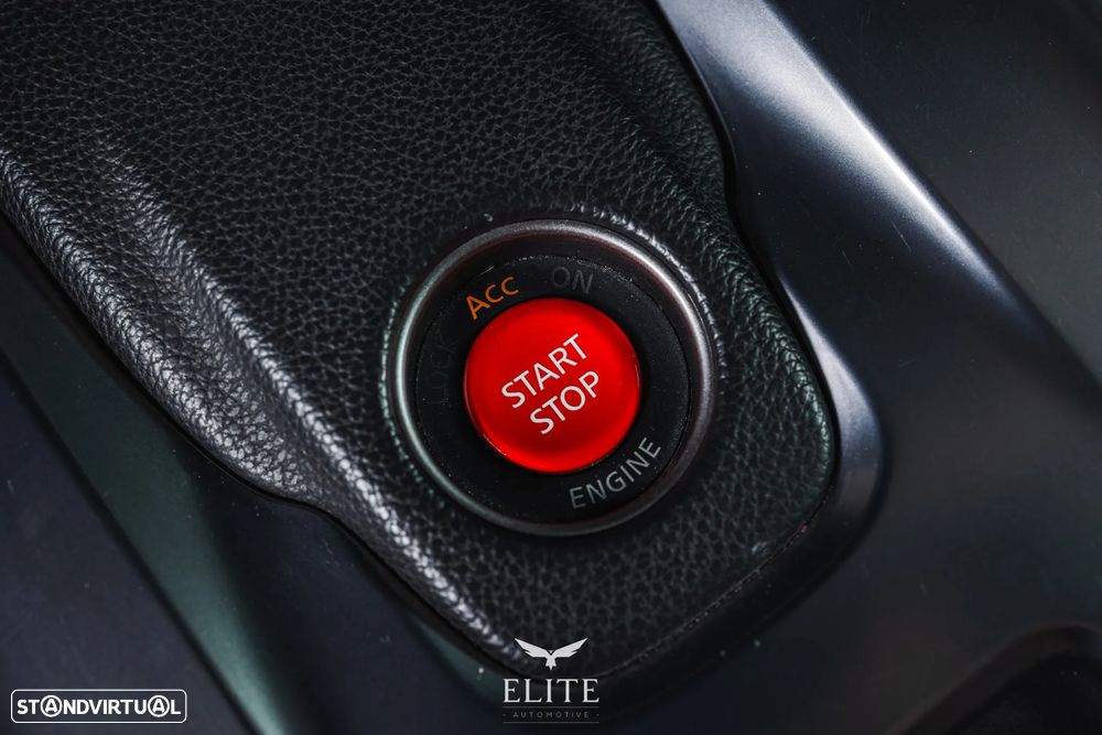 Nissan GT-R Premium Edition - 23