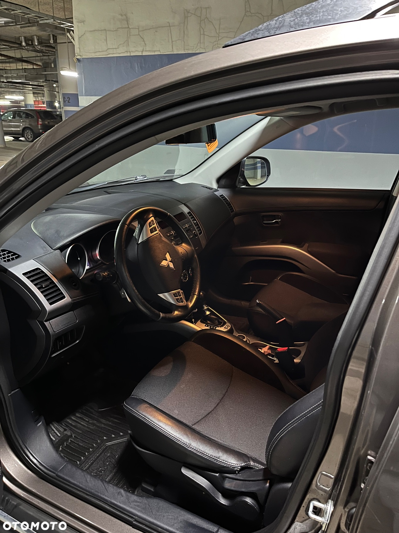 Mitsubishi Outlander 2.2 DI-D 4WD TC-SST Intense - 10