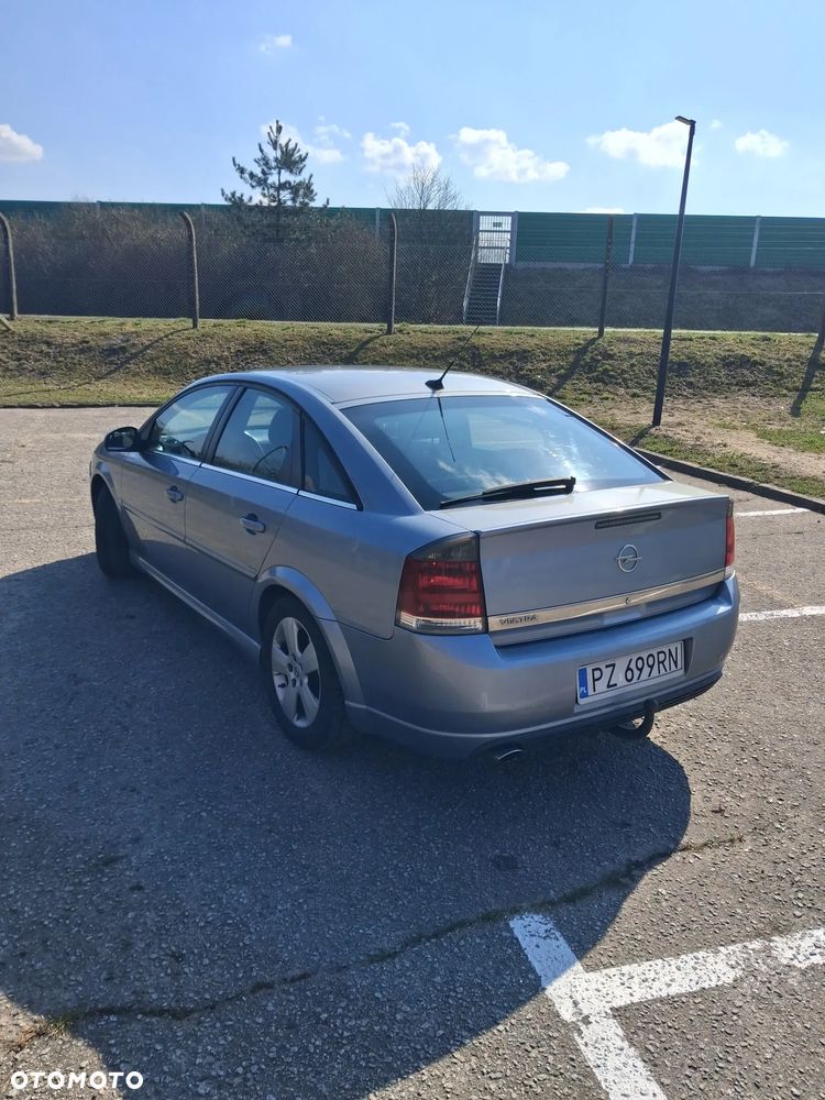 Opel Vectra GTS 1.9 CDTI DPF - 4