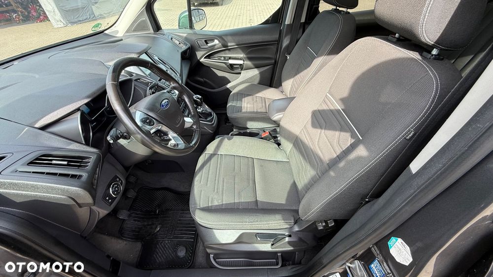 Ford Tourneo Connect Grand - 19