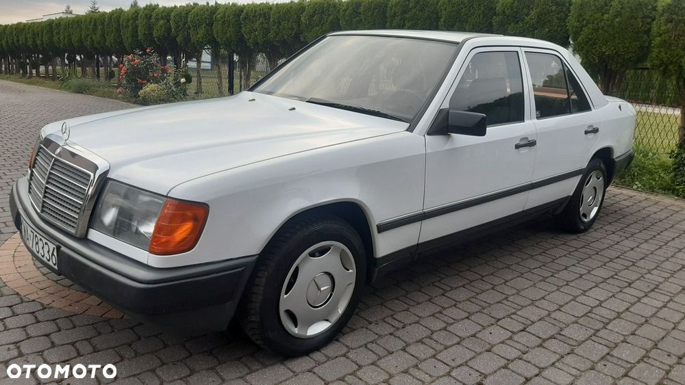 Mercedes-Benz W124 (1984-1993) - 22