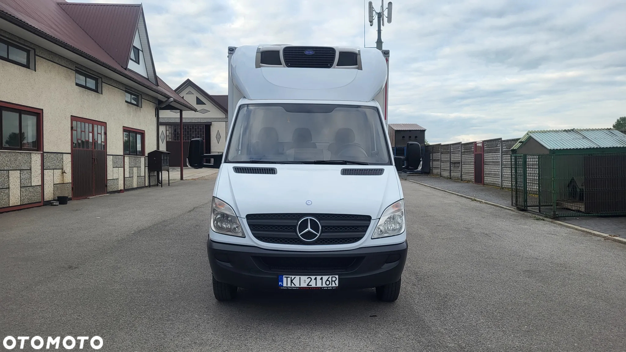 Mercedes-Benz Sprinter - 2