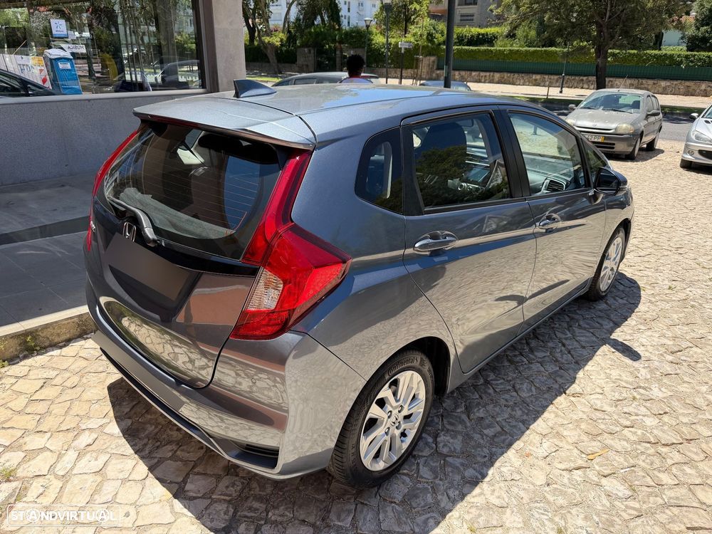 Honda Jazz 1.3 I-VTEC Elegance — fotografia 2