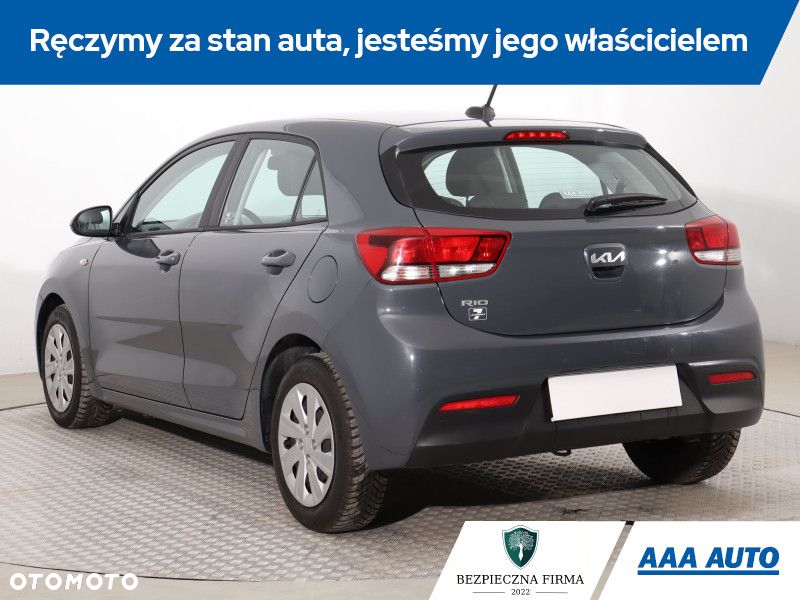Kia Rio - 5