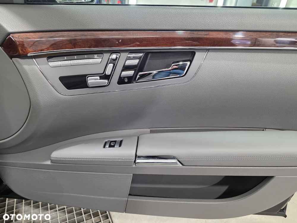 Mercedes-Benz Klasa S - 33