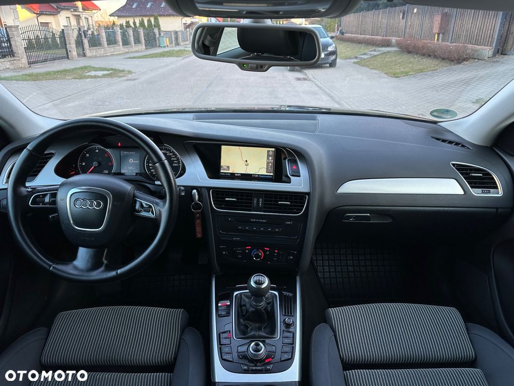 Audi A4 Avant 2.0 TDI - 16