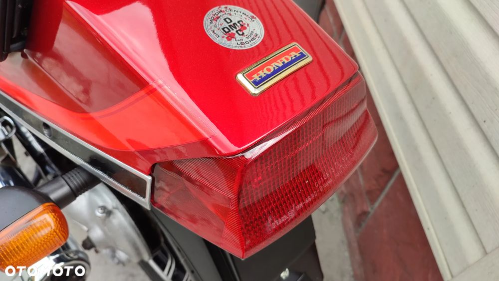 Honda VF - 23