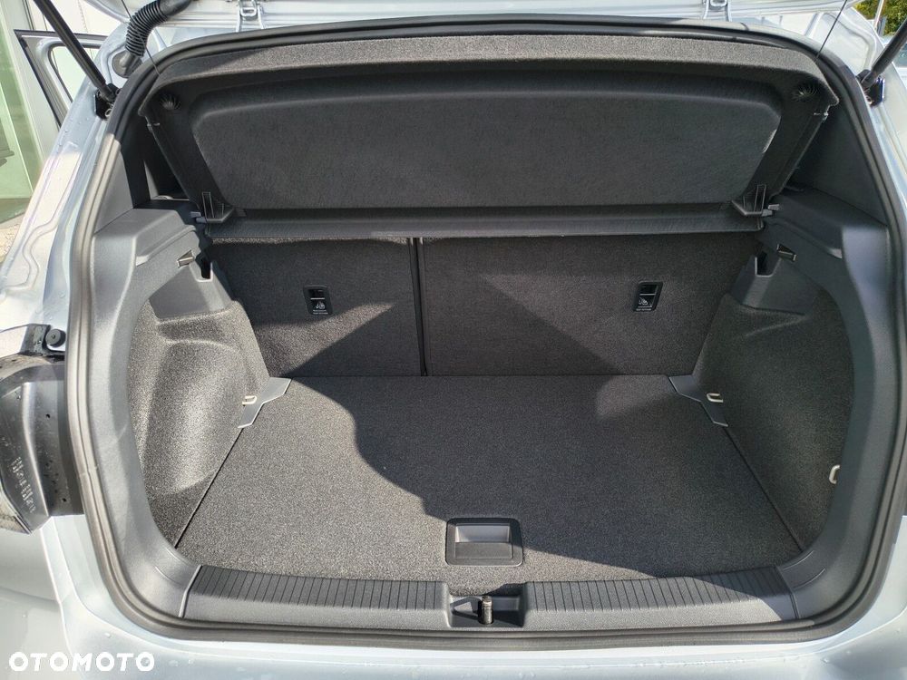 Volkswagen T-Cross - 31