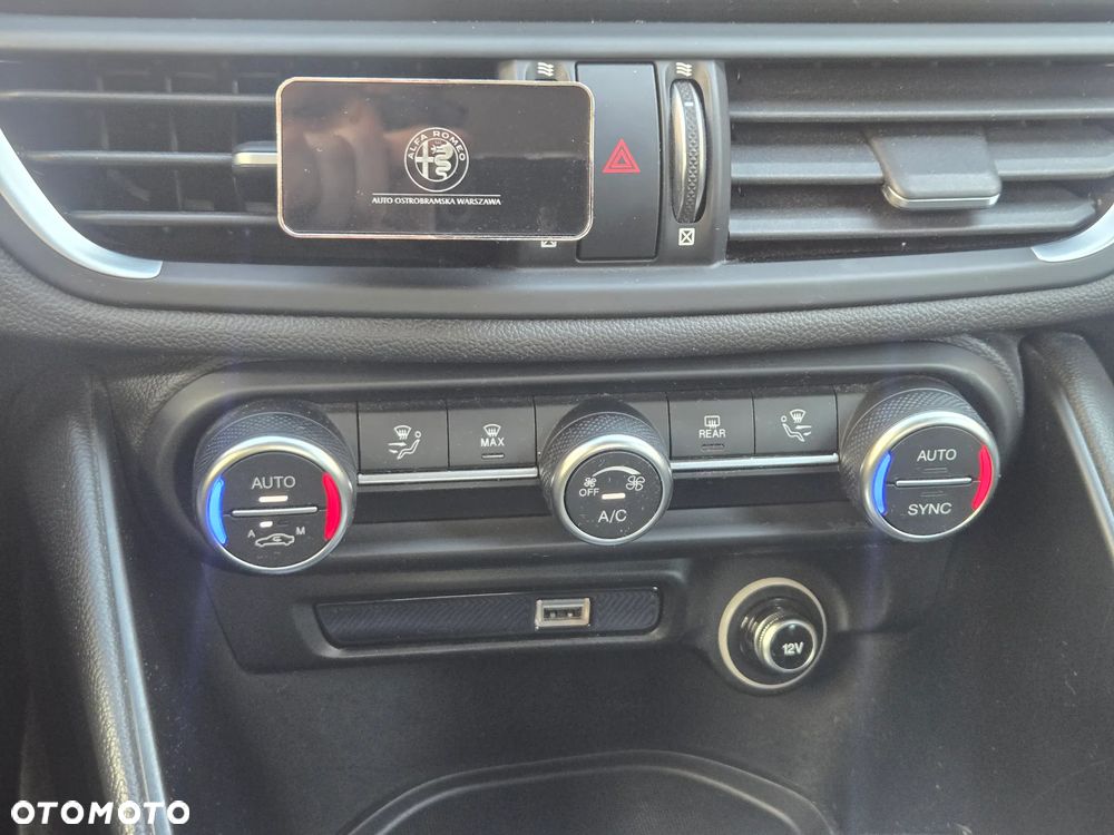 Alfa Romeo Giulia 2.0 Turbo Sprint - 28