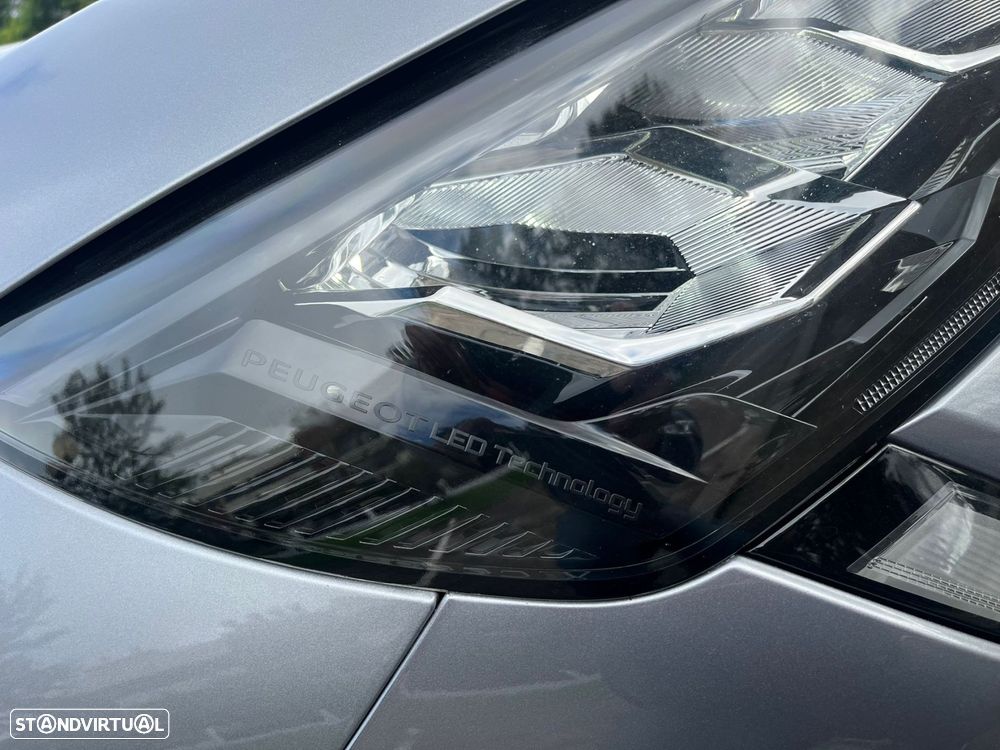 Peugeot 208 2022 photo 2