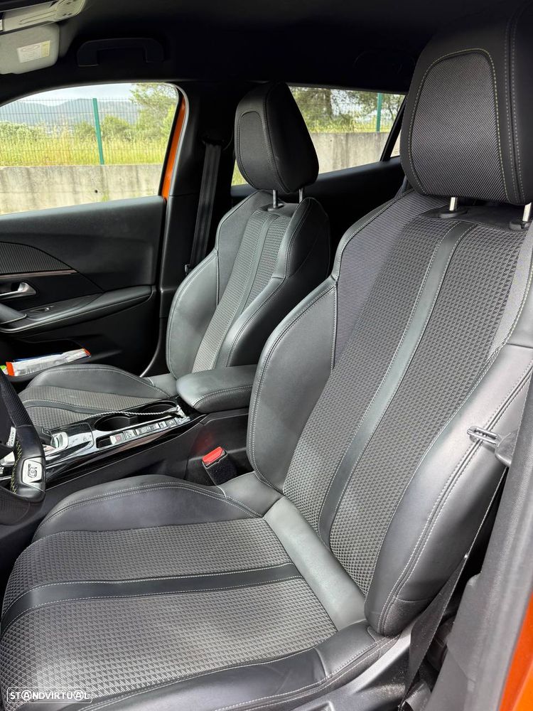 Peugeot 2008 PureTech 155 EAT8 GT Pack - 9