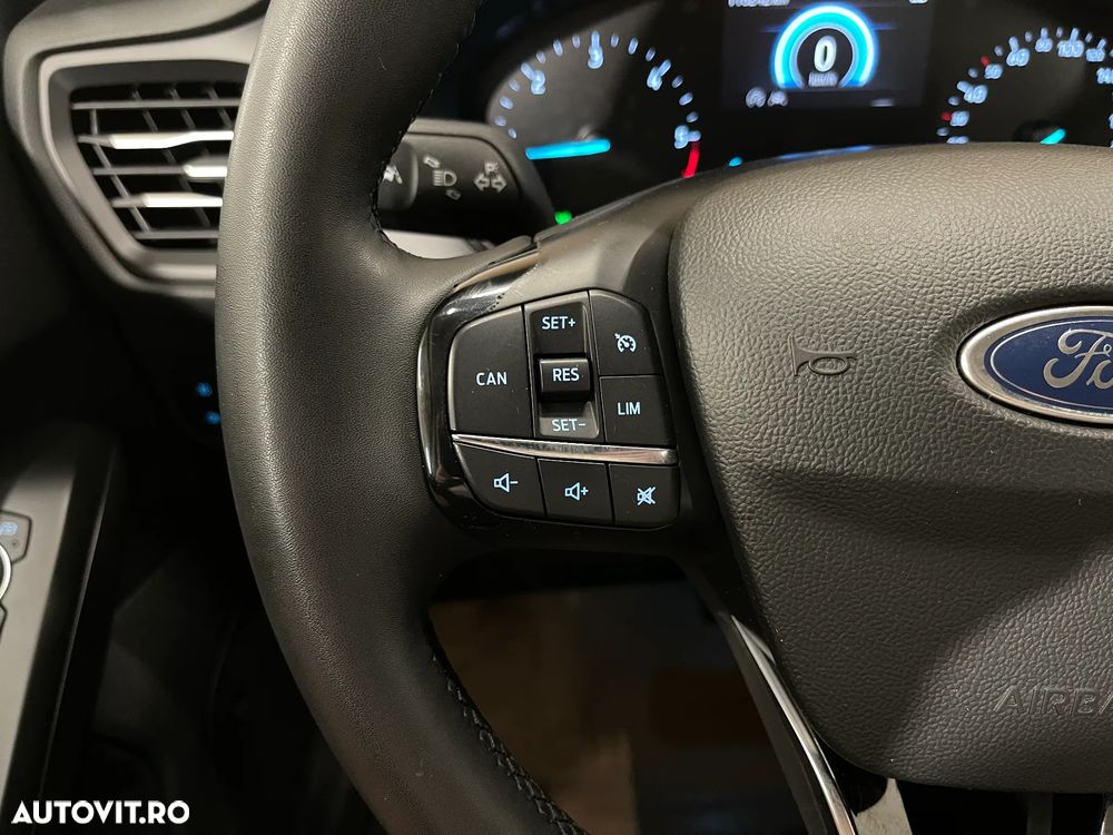 Ford Focus 1.5 EcoBlue Titanium - 23