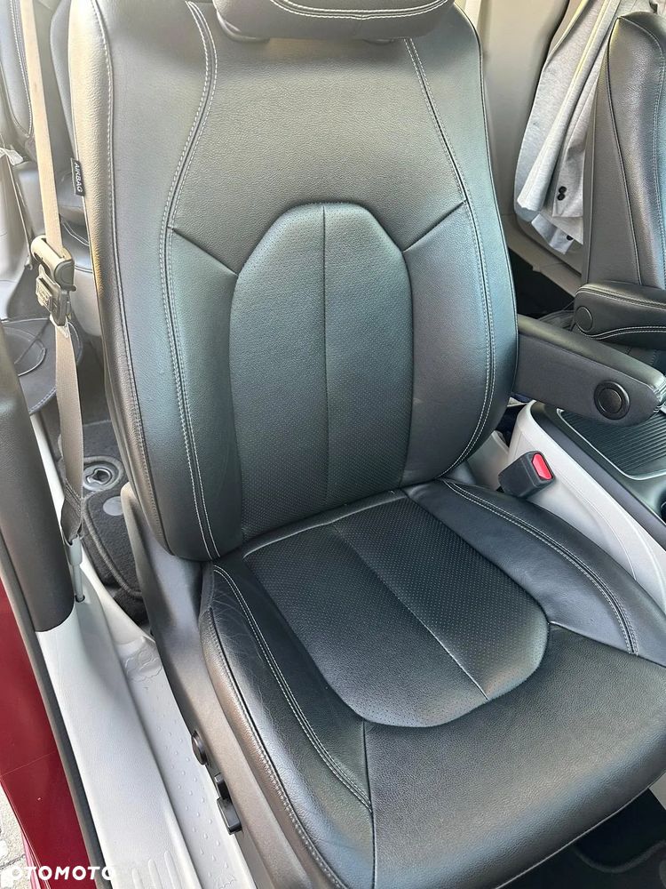 Chrysler Pacifica - 11