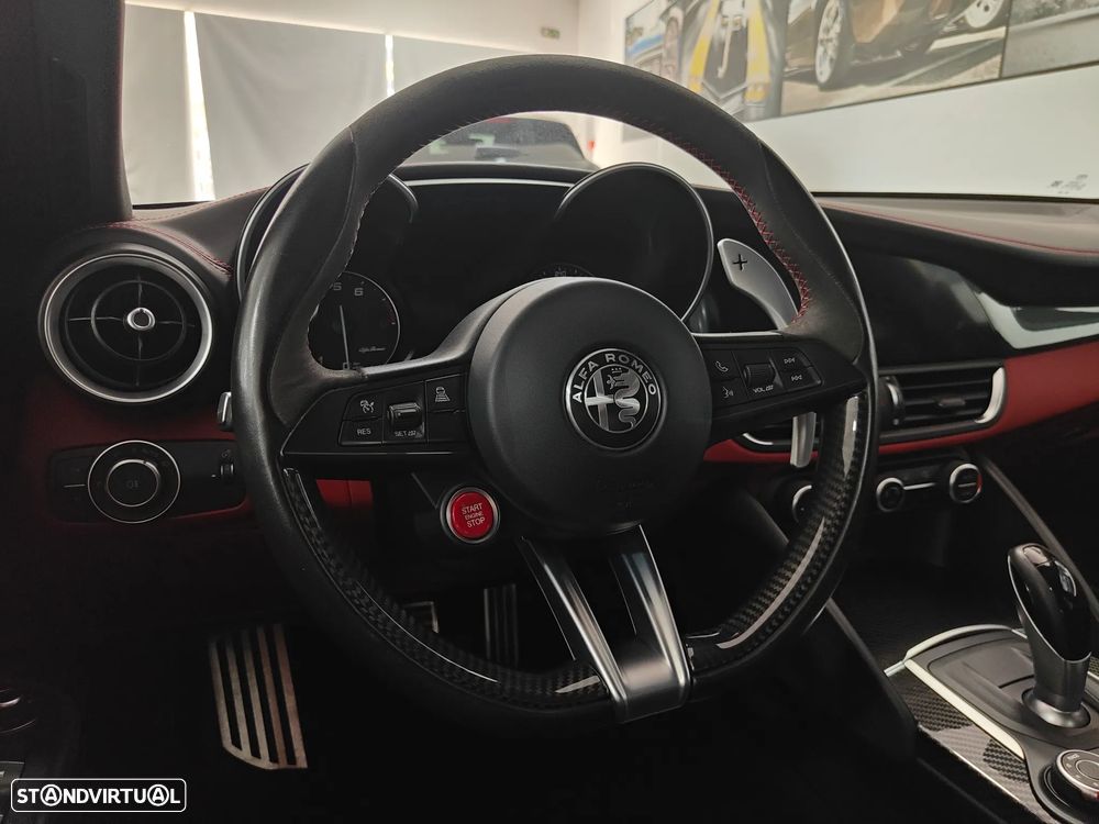 Alfa Romeo Giulia 2.9 Bi-Turbo Quadrifoglio AT8 - 56