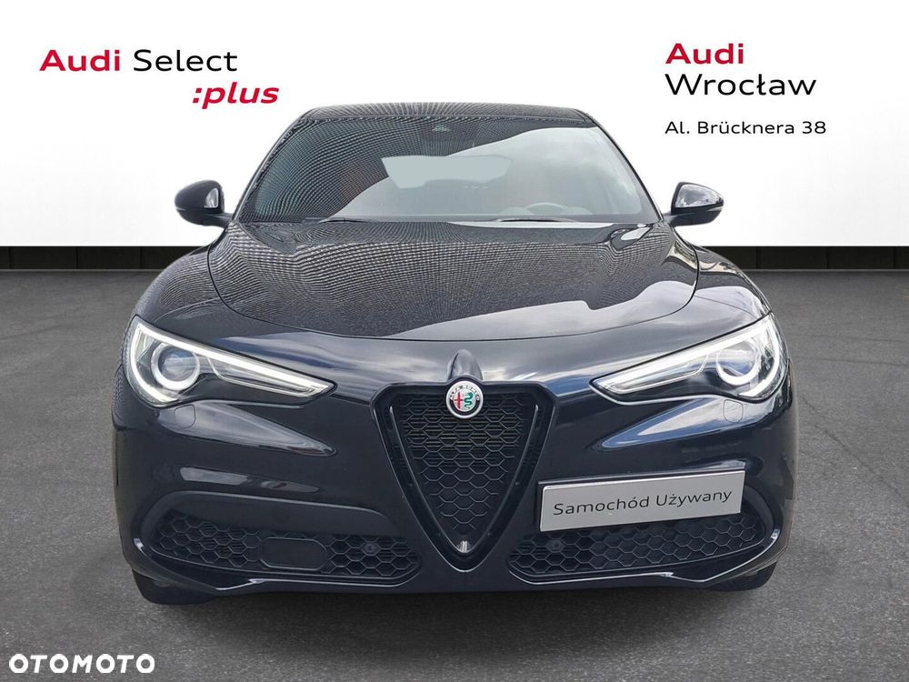 Alfa Romeo Stelvio - 8