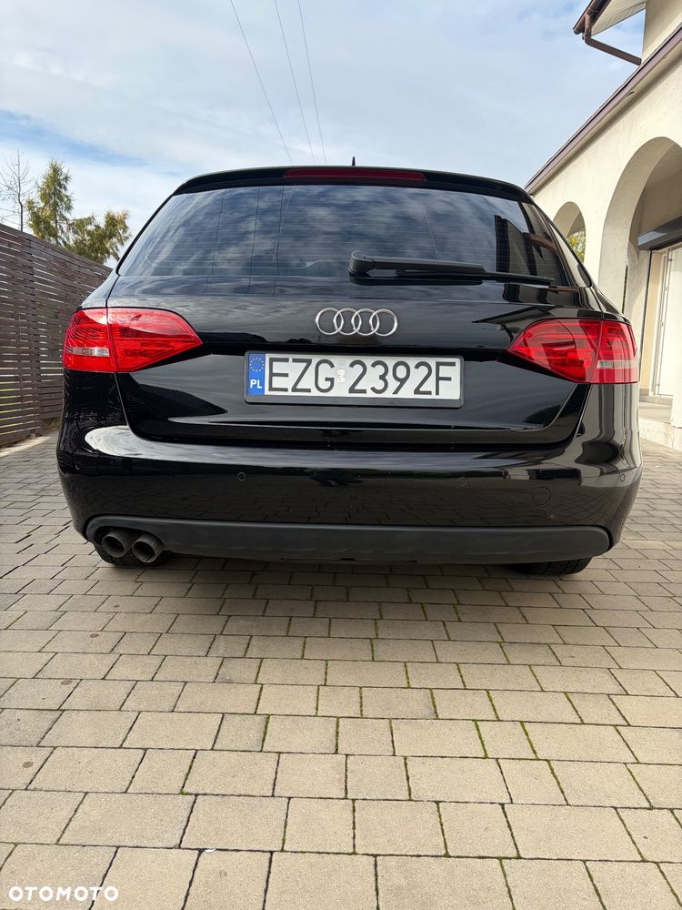 Audi A4 Avant - 11