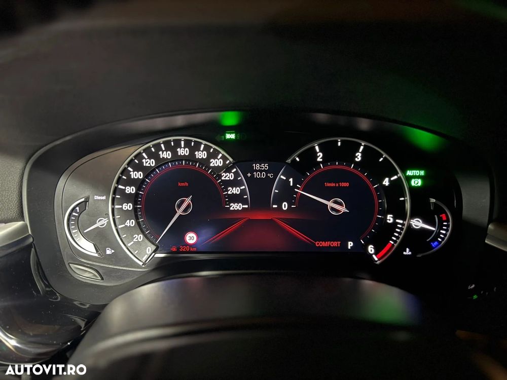 BMW Seria 5 520d xDrive Aut. Luxury Line - 14