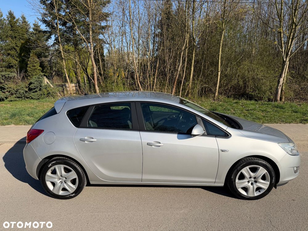 Opel Astra 1.4 Turbo - 9