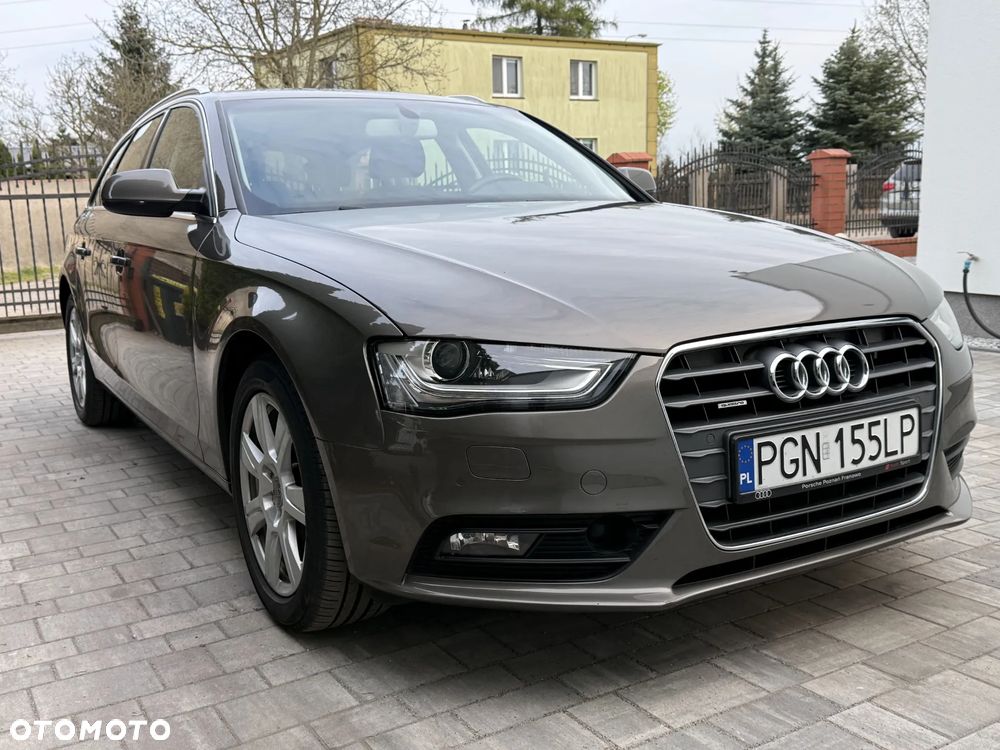Audi A4 Avant 2.0 TDI DPF clean diesel quattro S tronic Ambition - 4