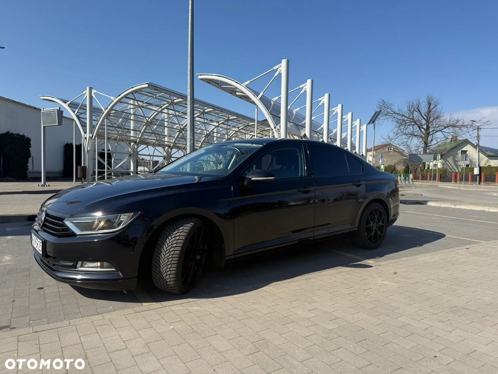 Volkswagen Passat 1.6 TDI SCR DSG Comfortline - 1