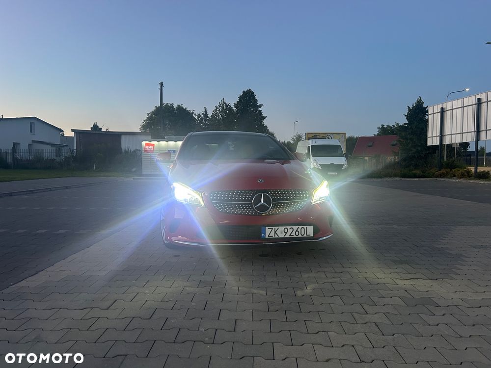 Mercedes-Benz CLA 250 7G-DCT - 17