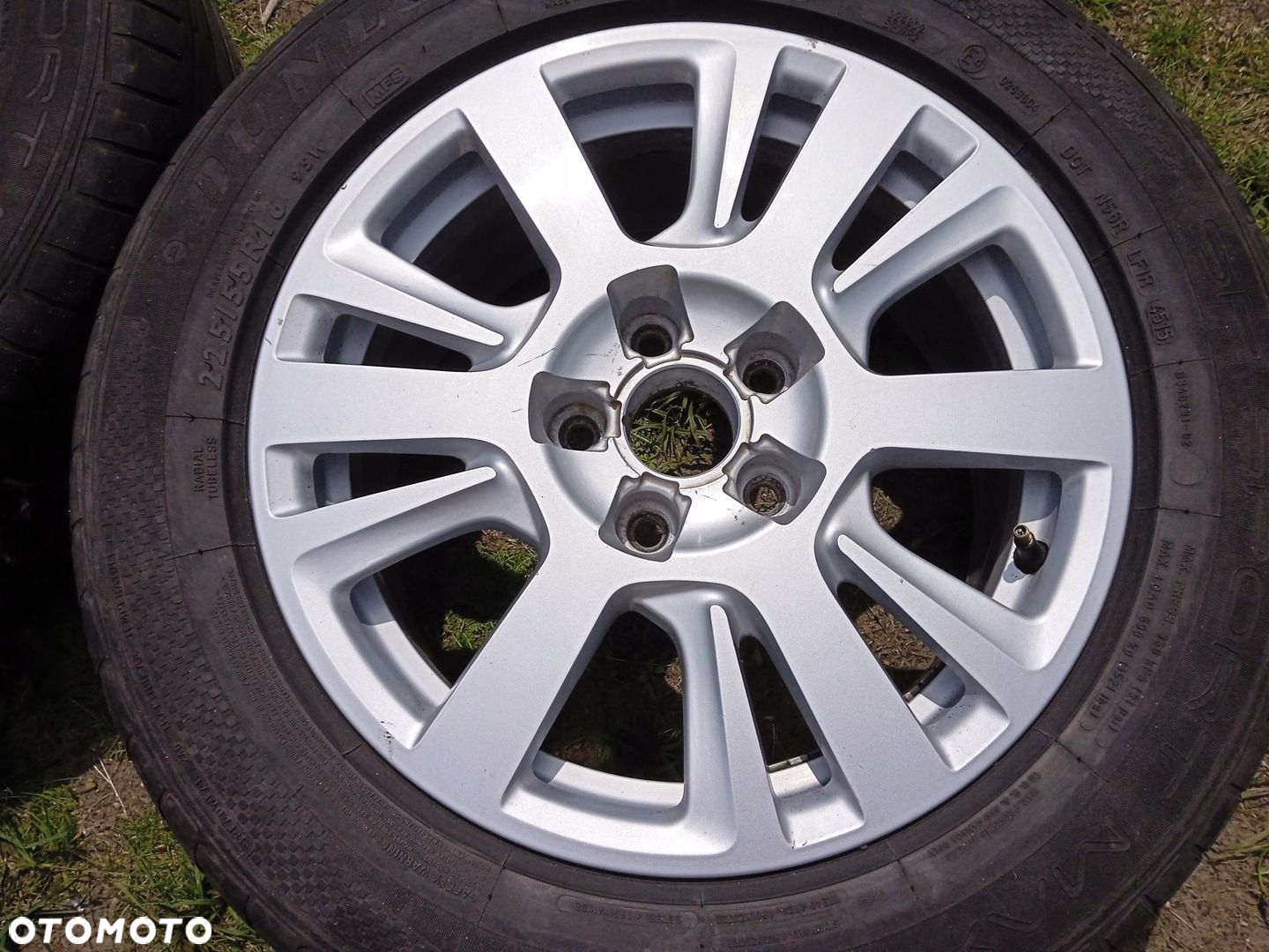 Felgi aluminiowe 5x112 Audi A6 C6 4F Q3 8U A4 A3 A8 100 Q2 opony - 5