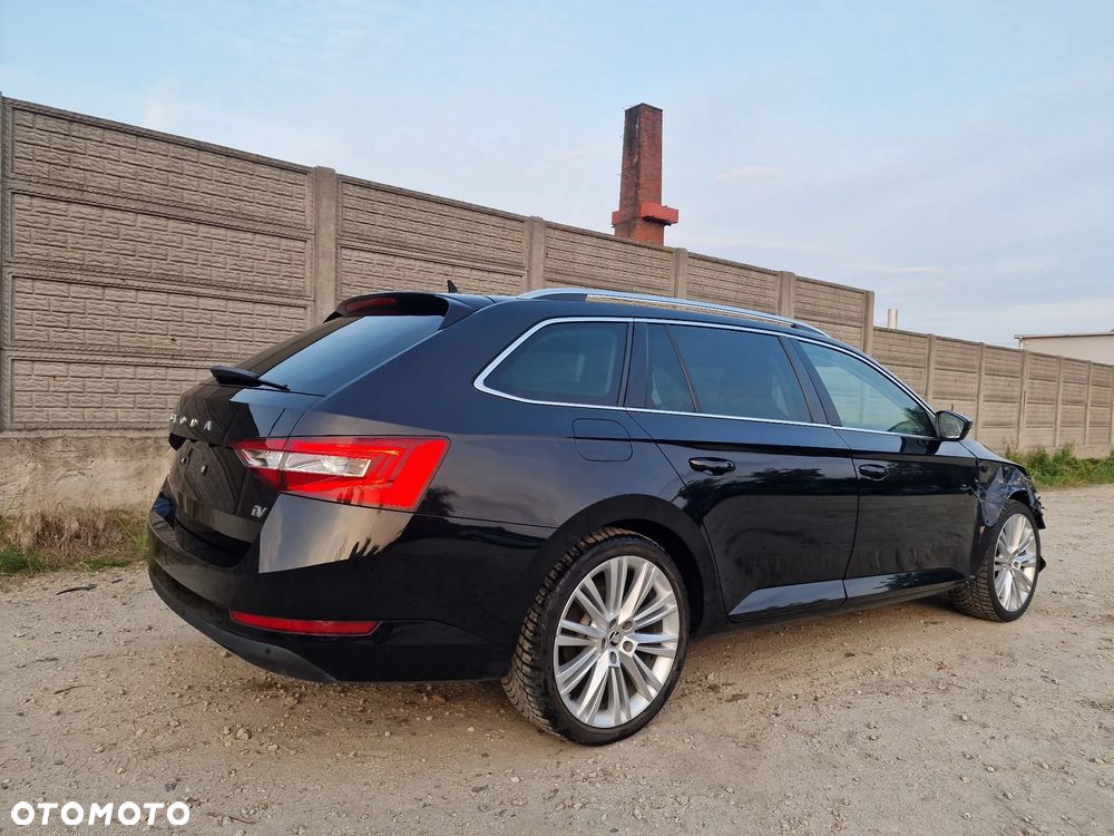 Skoda Superb ver-combi-1-4-tsi-iv-dsg-style - 5