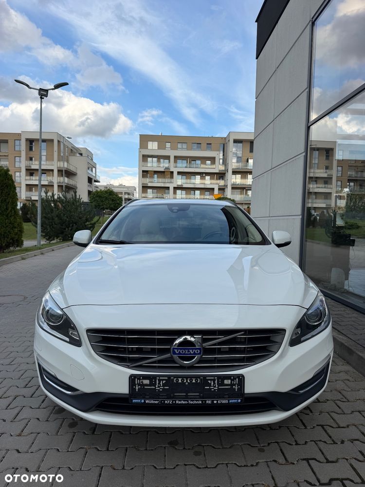 Volvo V60 T3 Geartronic Momentum - 12