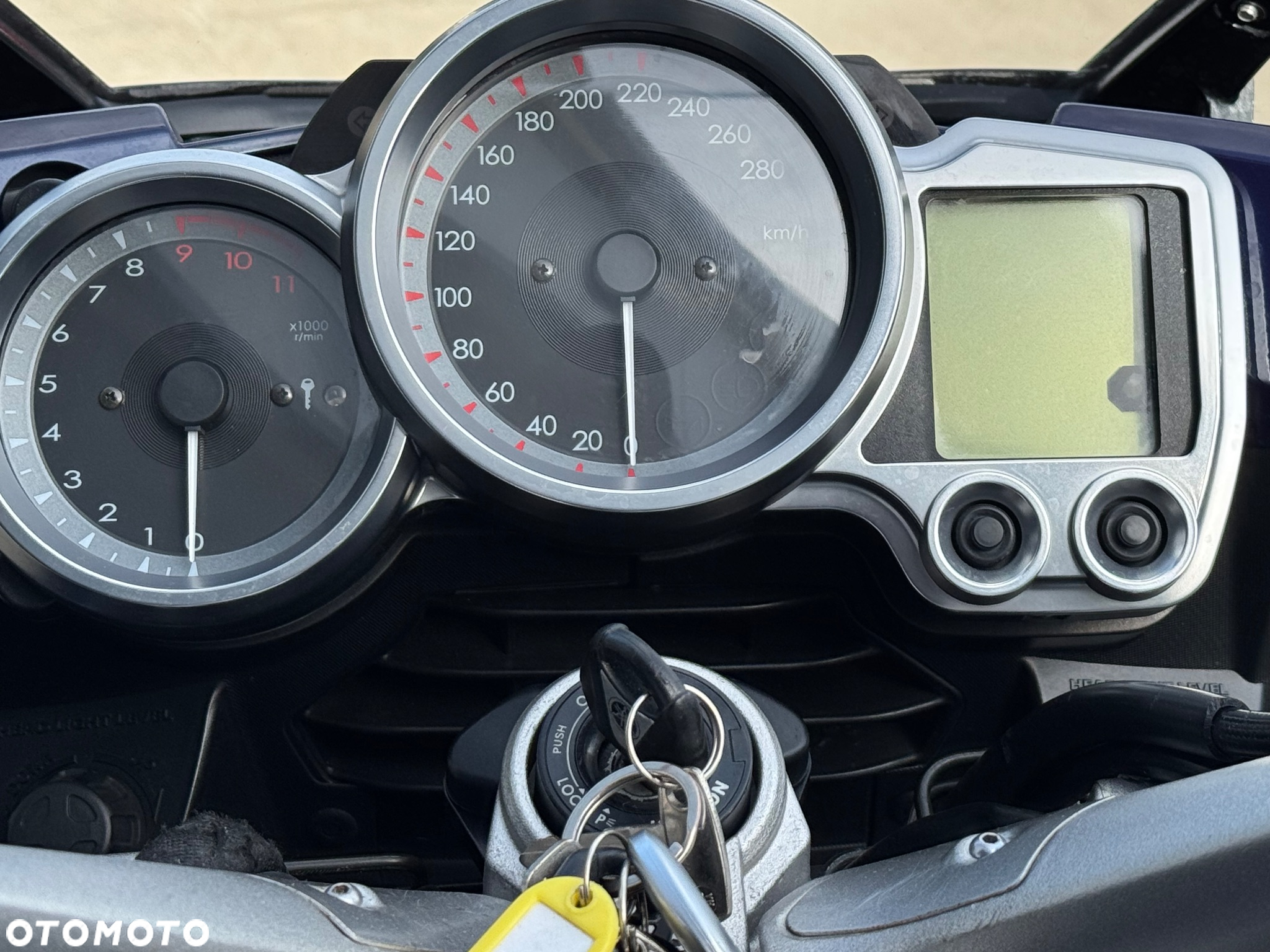 Yamaha FJR - 12