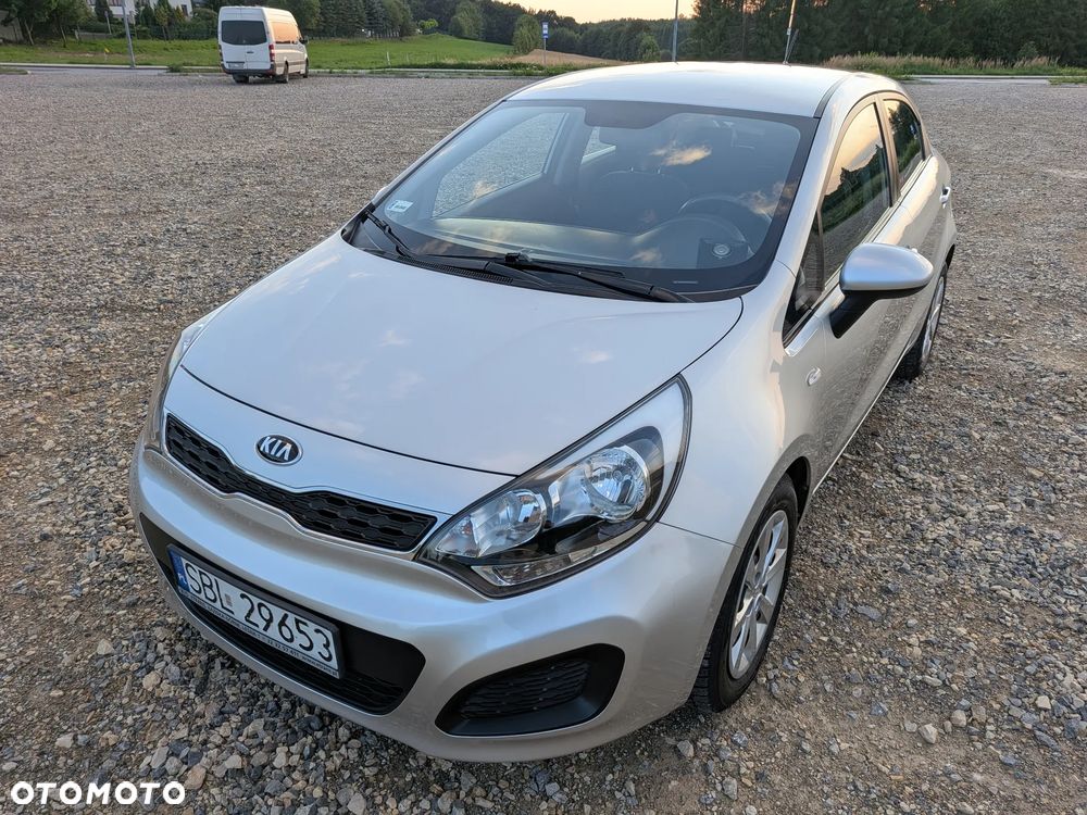 Kia Rio 1.2 L - 23