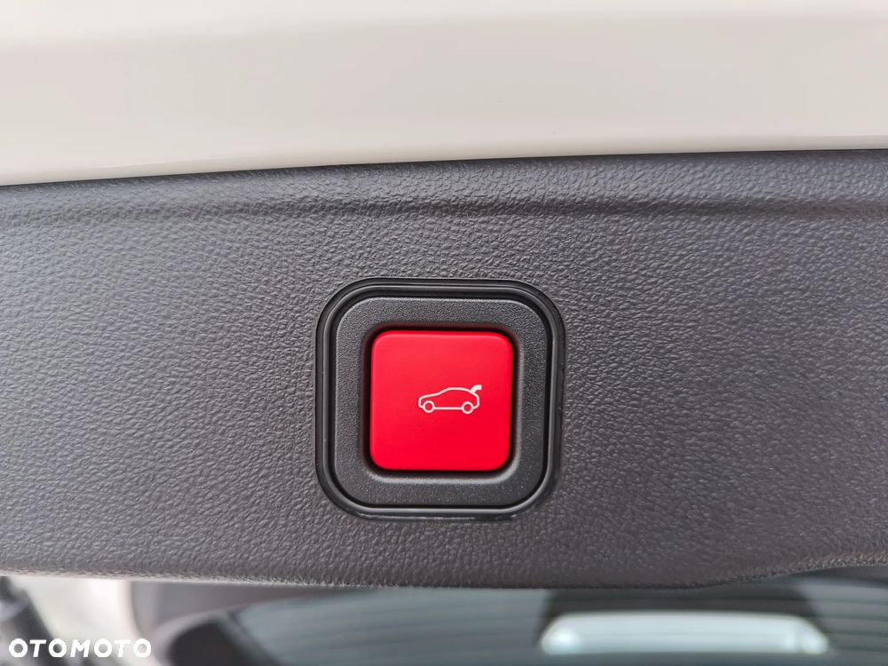 Jeep Avenger 1.2 T3 mHEV Altitude FWD eDCT6 - 22