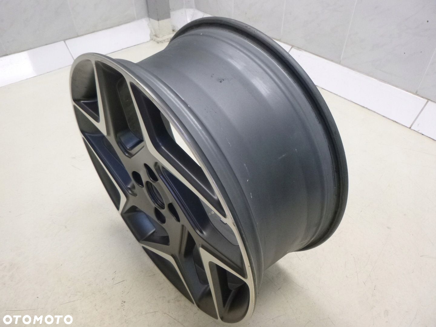 FORD FIESTA MK8 KOŁO FELGA ALU R18 7,5Jx18 ET 42,5 - 5