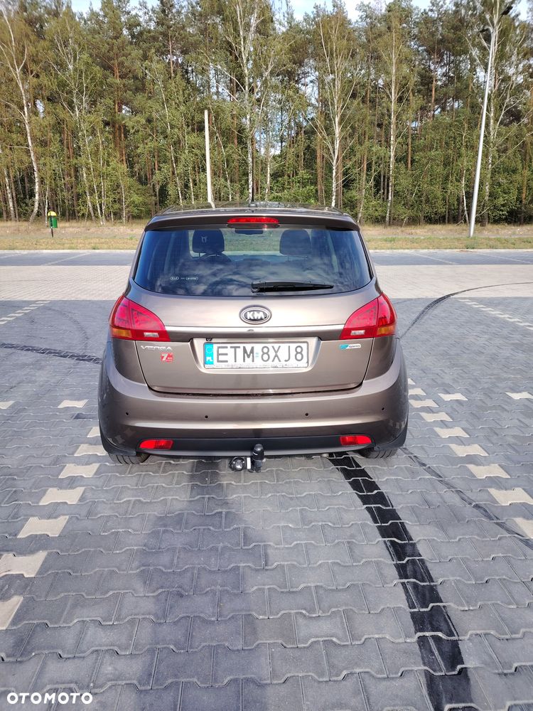 Kia Venga - 4