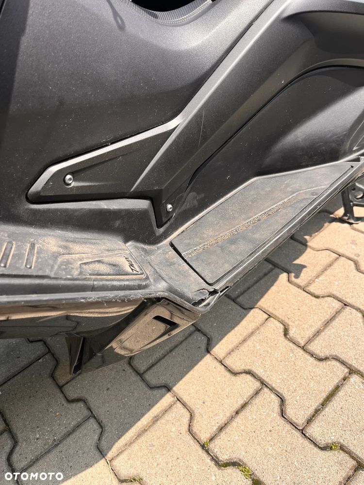 Yamaha Tmax - 5