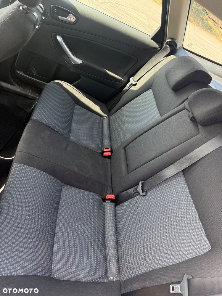Ford Mondeo 2.0 TDCi Ghia - 17
