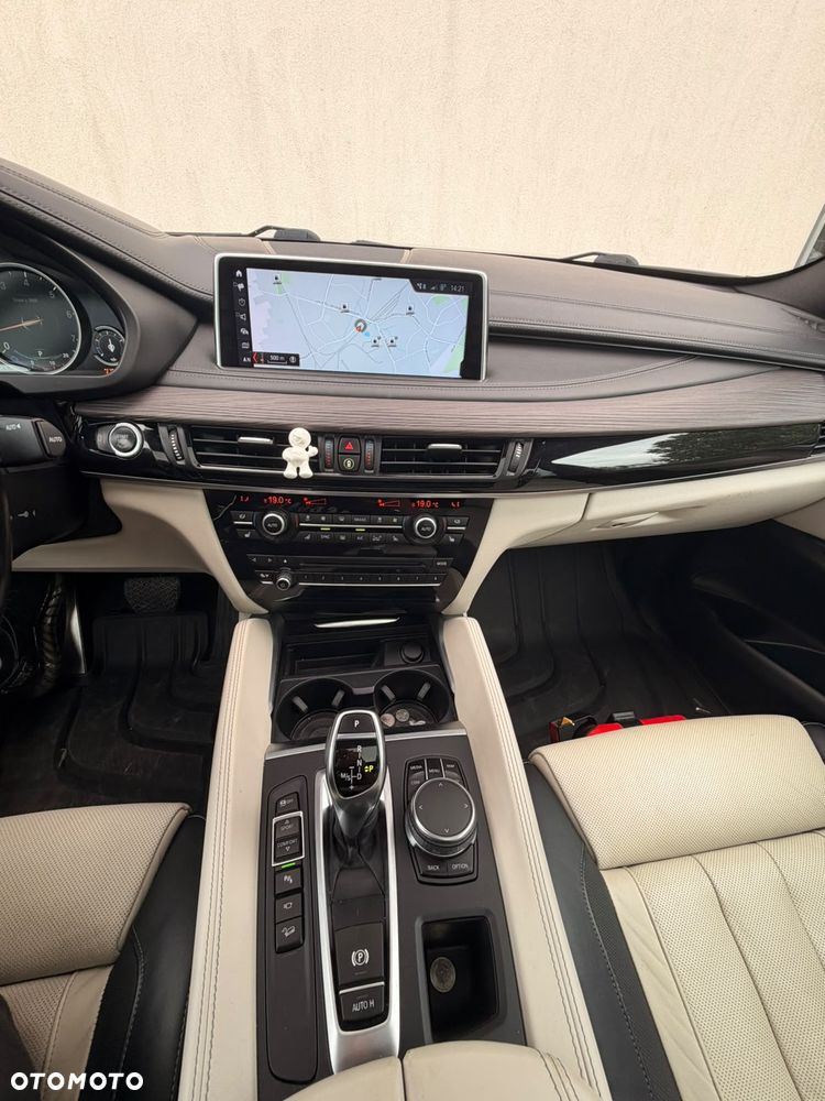 BMW X6 xDrive50i M Sport - 12