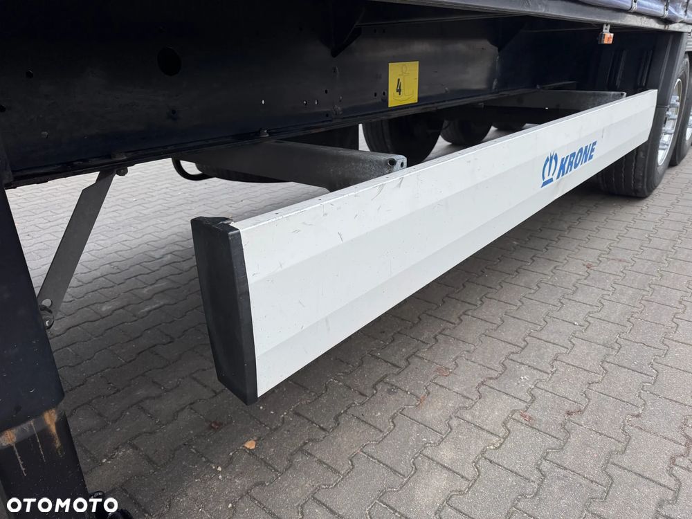 Krone SD Firanka Certyfikat XL, Dach podnoszony - 23