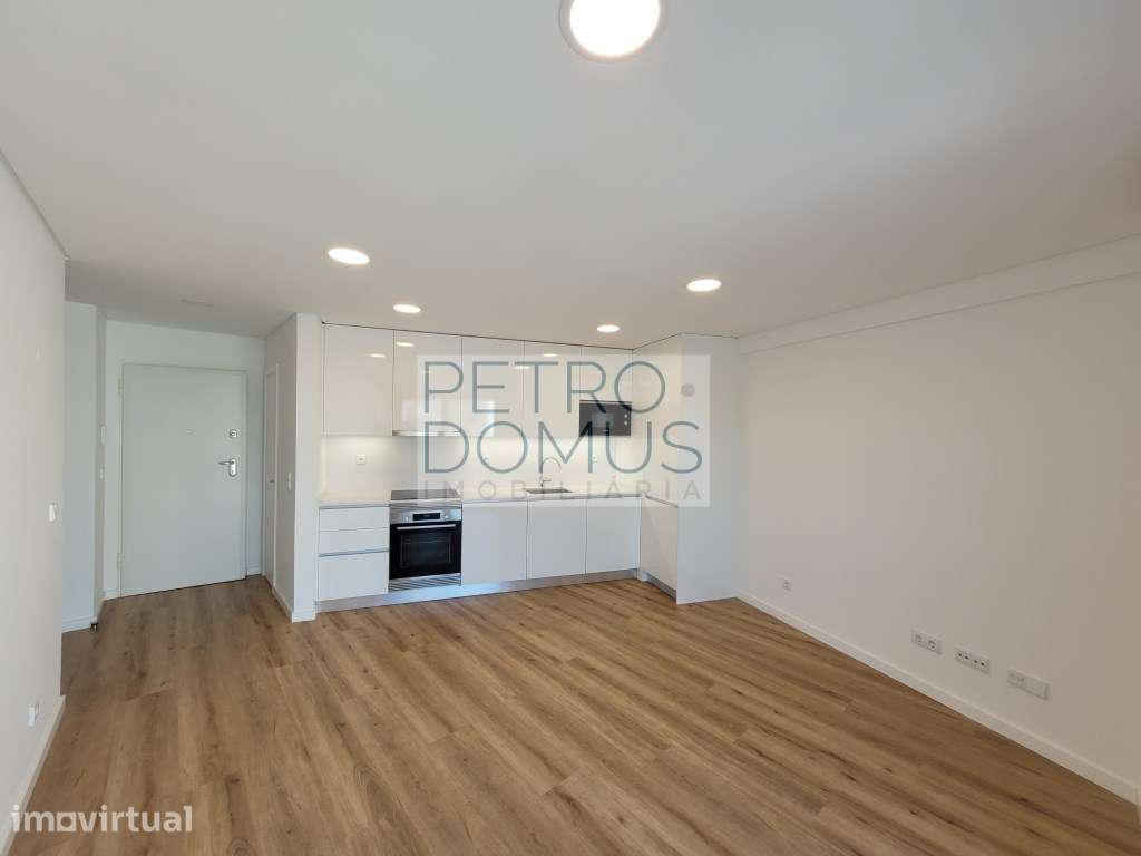 APARTAMENTO T1 NOVO PARA ARRENDAMENTO SETE RIOS, CAMPOLIDE - Grande imagem: 2/14