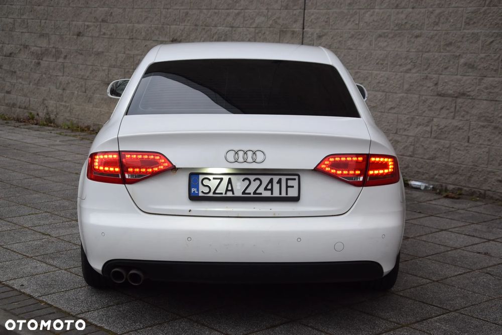Audi A4 Limousine - 12