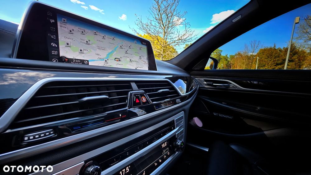 BMW Seria 7 750Li Edition Exclusive - 31