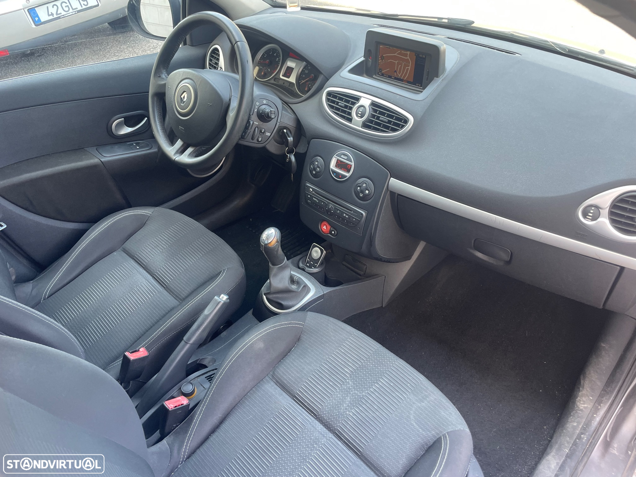 Renault Clio 1.2 16V Dynamique S - 8