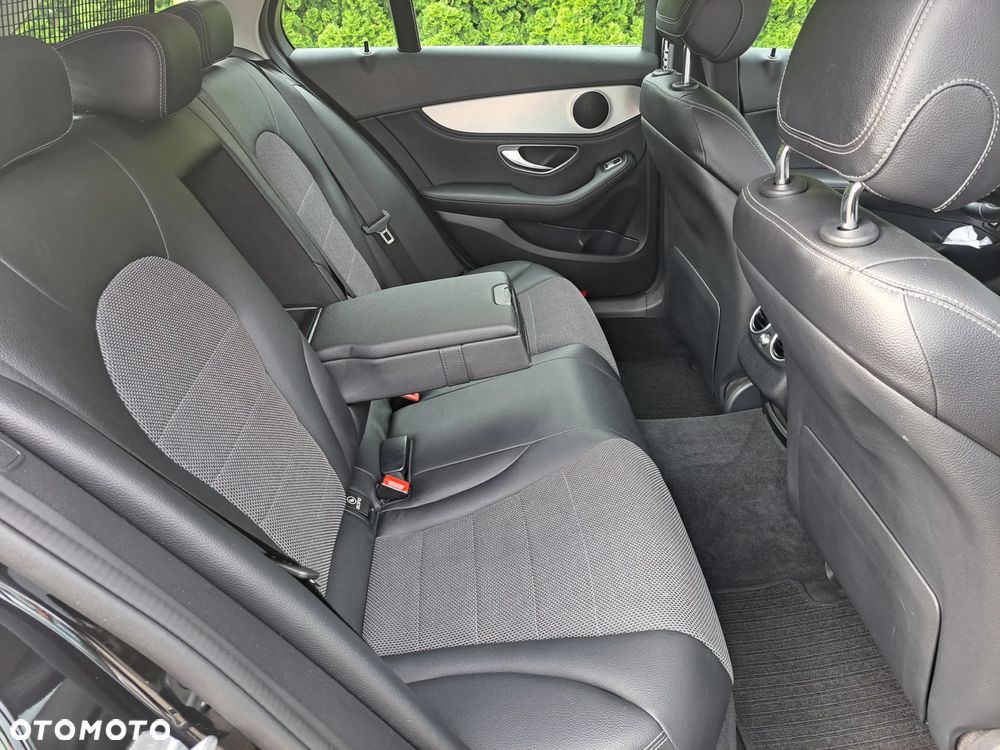 Mercedes-Benz Klasa C 220 d 9G-TRONIC Avantgarde - 16