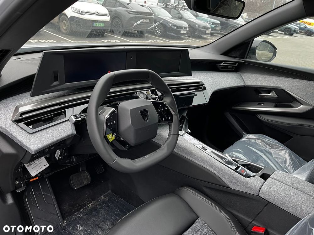 Peugeot 5008 - 8